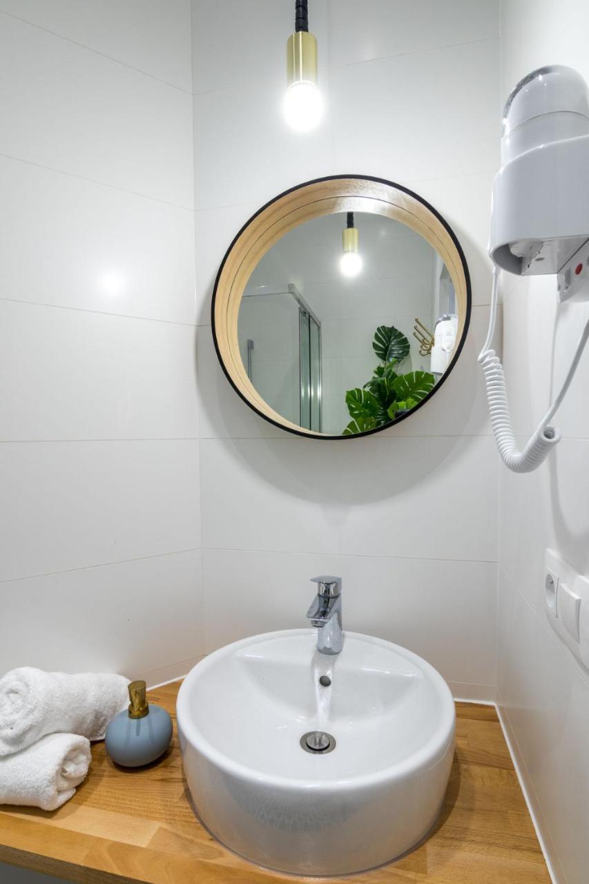 Apartment Nearto Old Town Kraszewskiego Street Krakkó Kültér fotó