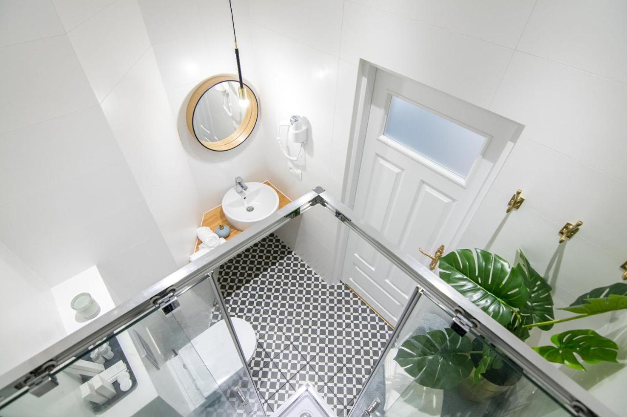 Apartment Nearto Old Town Kraszewskiego Street Krakkó Kültér fotó